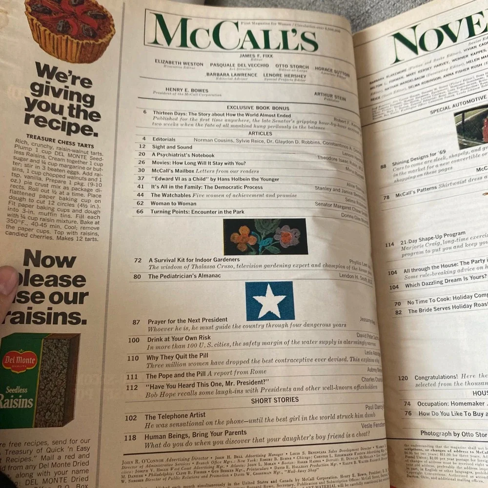Vintage McCall's Magazine November 1968 Robert Kennedy Thirteen Days 60s Ads